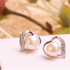 Amadova, boucles d'oreilles en argent 925 avec perles naturelles d'eau douce blanche.